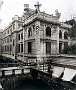 Padova,1927-Immagine dell'ala Fondelli,lungo il Naviglio.In primo piano il ponte delle Beccherie e la testata della pescheria (Adriano Danieli)